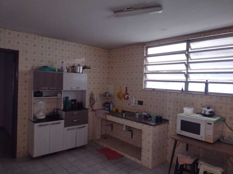 Casa à venda com 2 quartos, 220m² - Foto 3