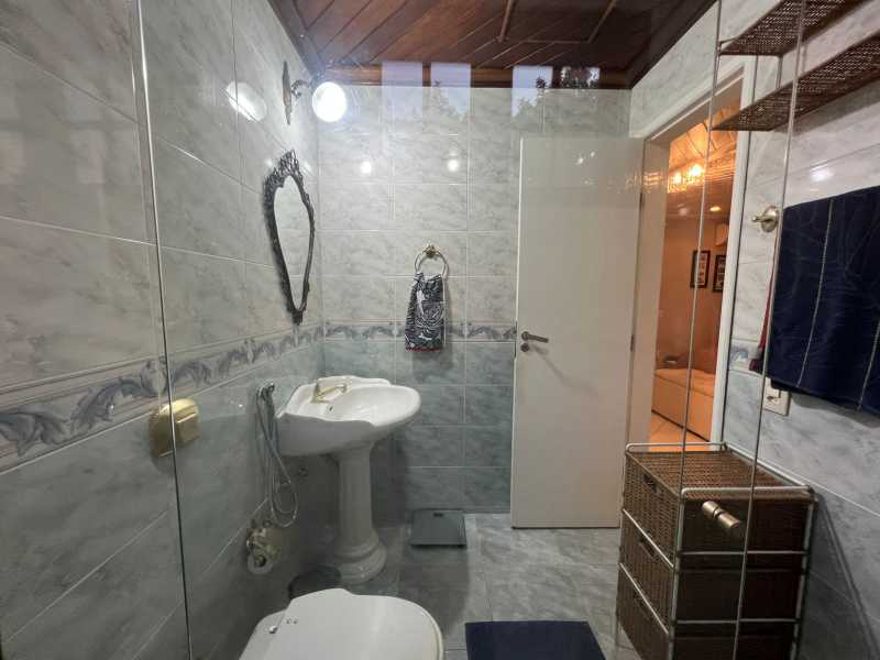 Casa de Condomínio à venda com 4 quartos, 550m² - Foto 28