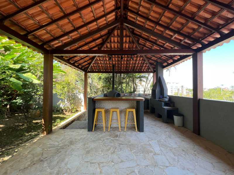 Casa de Condomínio à venda com 4 quartos, 550m² - Foto 2