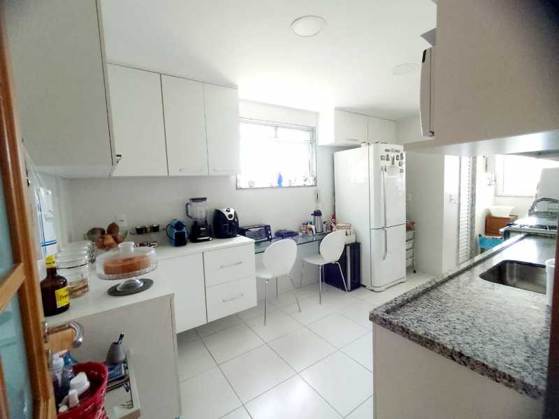 Apartamento à venda com 3 quartos, 101m² - Foto 13