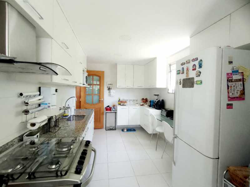 Apartamento à venda com 3 quartos, 101m² - Foto 15