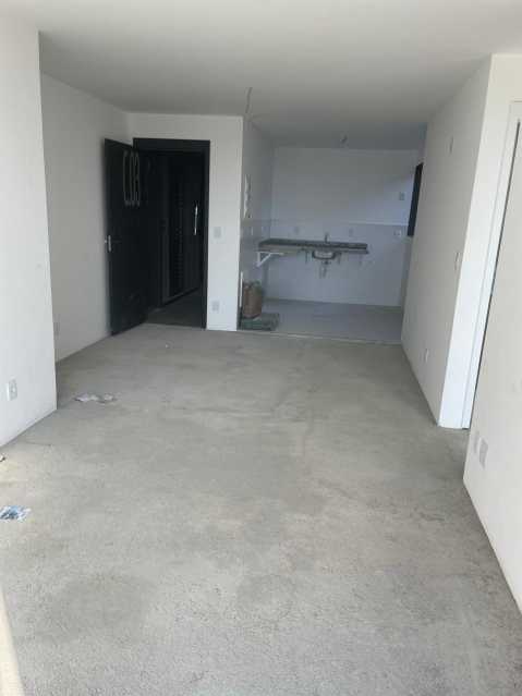 Apartamento à venda com 3 quartos, 81m² - Foto 19