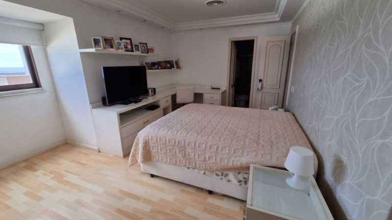 Apartamento à venda com 4 quartos, 310m² - Foto 19