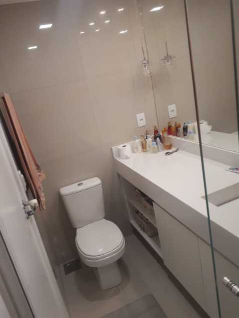 Apartamento à venda com 3 quartos, 87m² - Foto 19