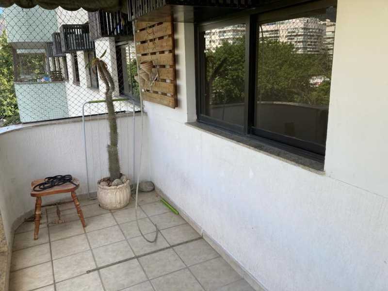 Apartamento à venda com 3 quartos, 110m² - Foto 9