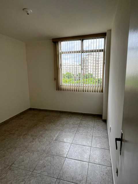 Apartamento à venda com 2 quartos, 62m² - Foto 17