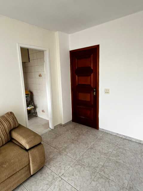 Apartamento à venda com 2 quartos, 62m² - Foto 13