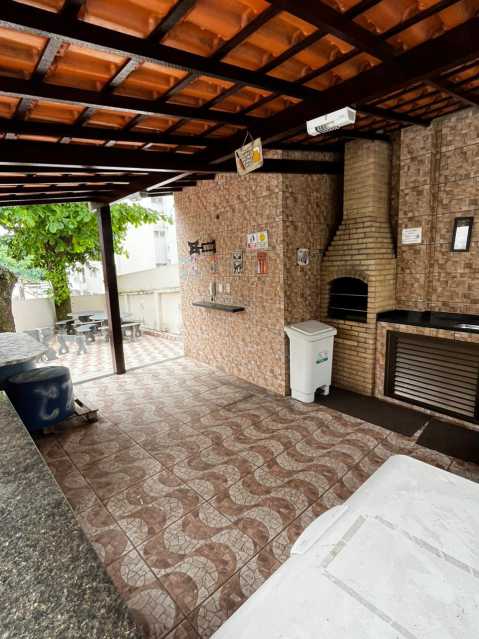 Apartamento à venda com 2 quartos, 62m² - Foto 5