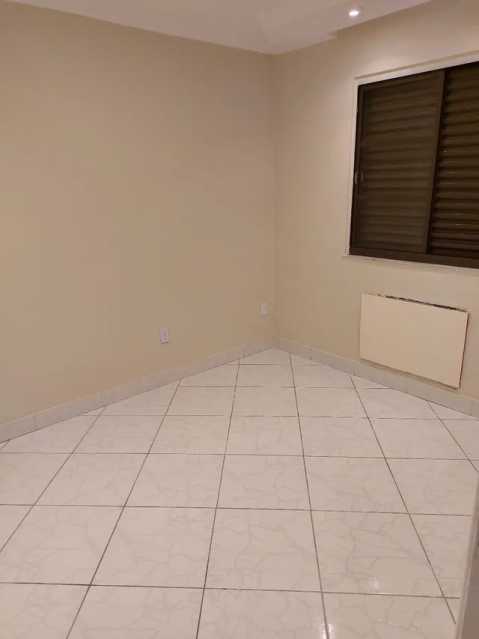 Apartamento à venda com 2 quartos, 60m² - Foto 9