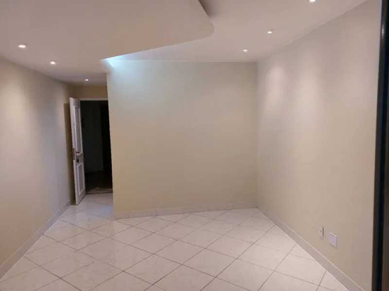 Apartamento à venda com 2 quartos, 60m² - Foto 7