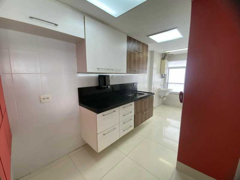 Apartamento à venda com 3 quartos, 113m² - Foto 6