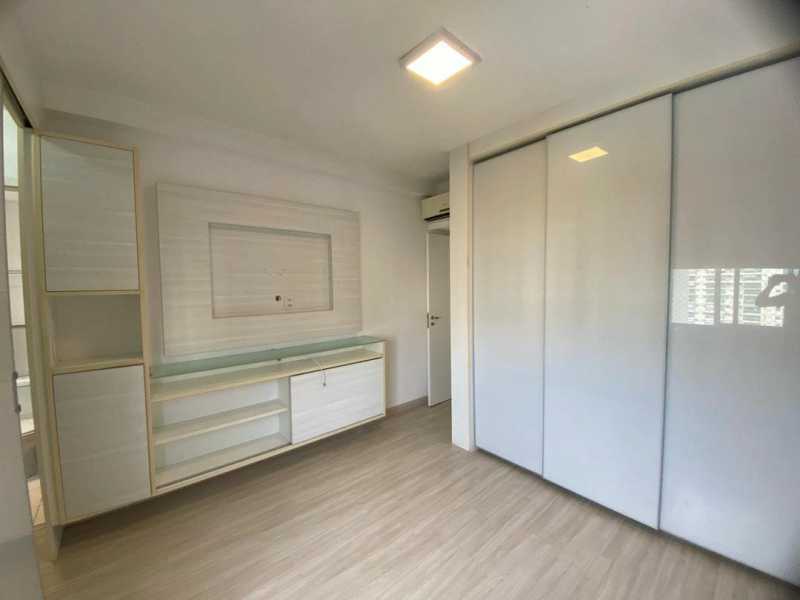 Apartamento à venda com 3 quartos, 113m² - Foto 10