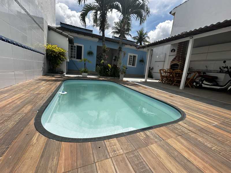 Casa de Condomínio à venda com 3 quartos, 270m² - Foto 3