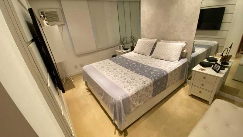 Apartamento à venda com 2 quartos, 82m² - Foto 11