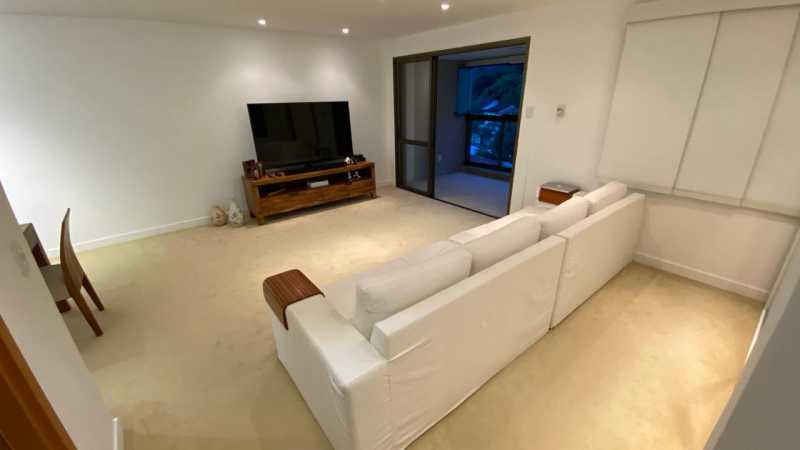 Apartamento à venda com 2 quartos, 82m² - Foto 4