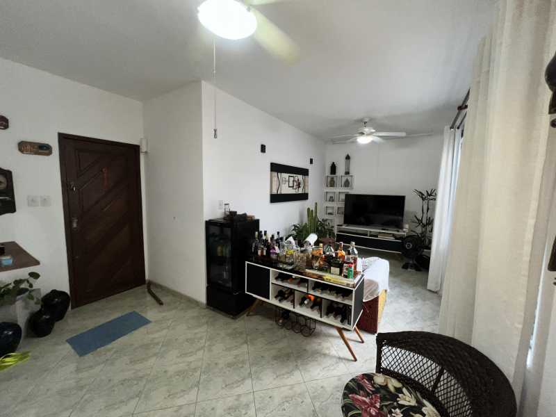 Apartamento à venda com 2 quartos, 78m² - Foto 2