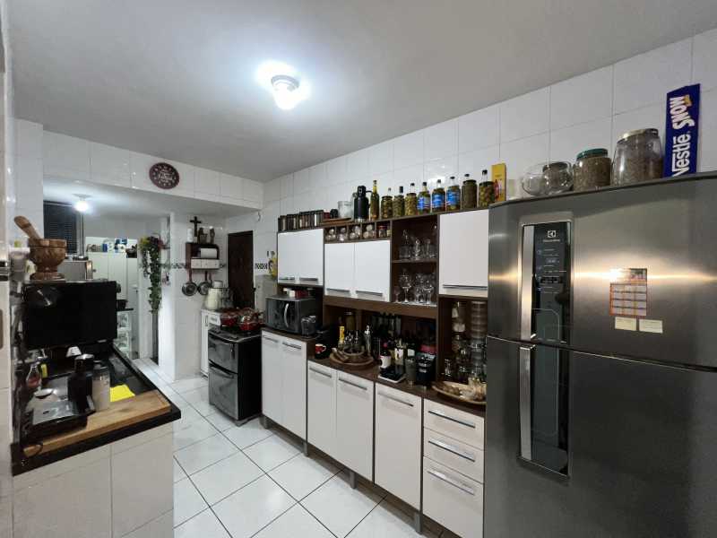 Apartamento à venda com 2 quartos, 78m² - Foto 13