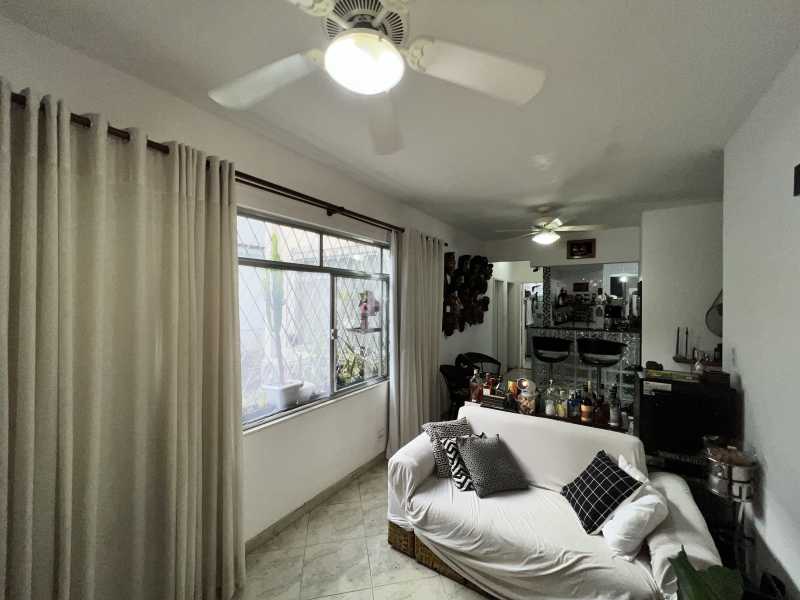 Apartamento à venda com 2 quartos, 78m² - Foto 3