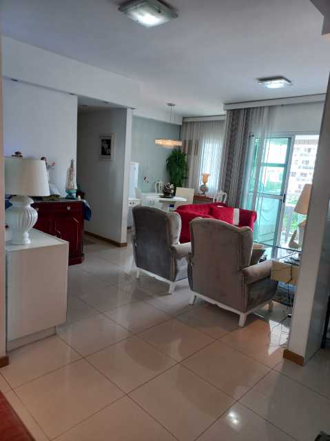 Apartamento à venda com 3 quartos, 84m² - Foto 1