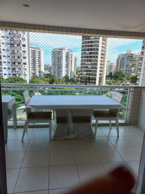 Apartamento à venda com 3 quartos, 84m² - Foto 3