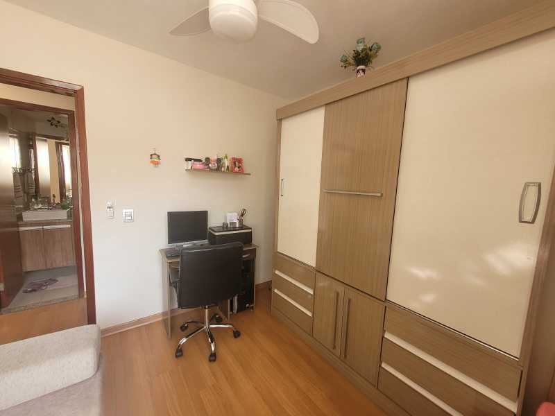 Apartamento à venda com 2 quartos, 62m² - Foto 13