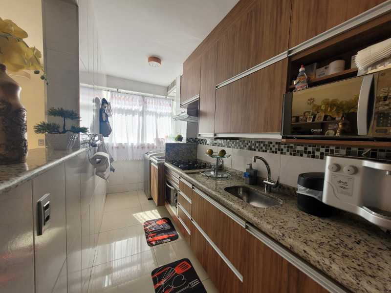 Apartamento à venda com 2 quartos, 62m² - Foto 21