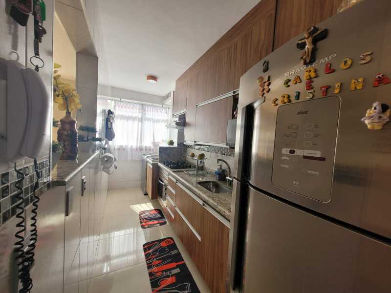 Apartamento à venda com 2 quartos, 62m² - Foto 6