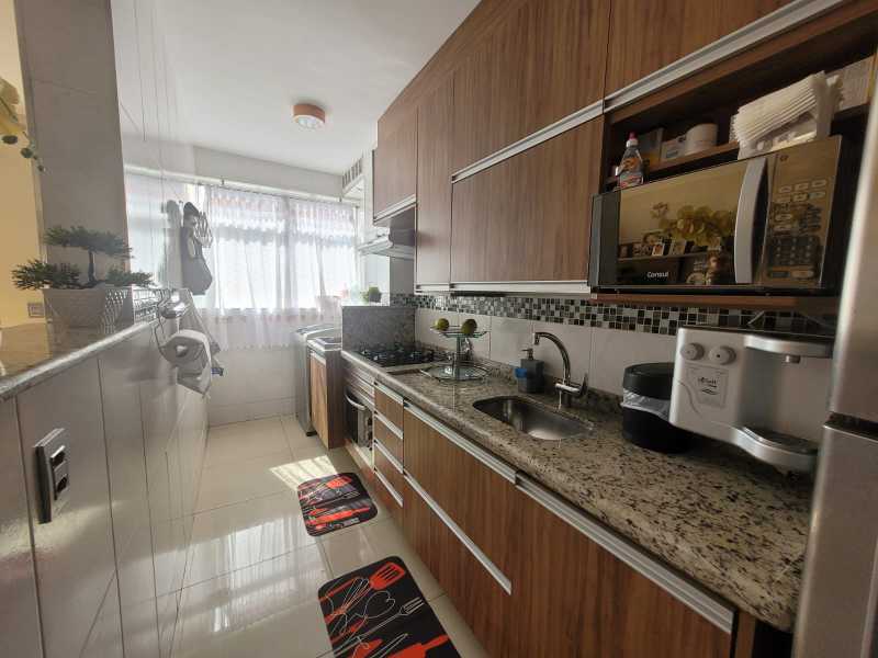 Apartamento à venda com 2 quartos, 62m² - Foto 15