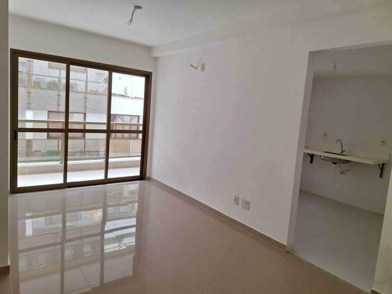 Apartamento à venda com 2 quartos, 65m² - Foto 7