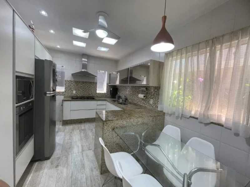 Casa de Condomínio à venda com 4 quartos, 257m² - Foto 7