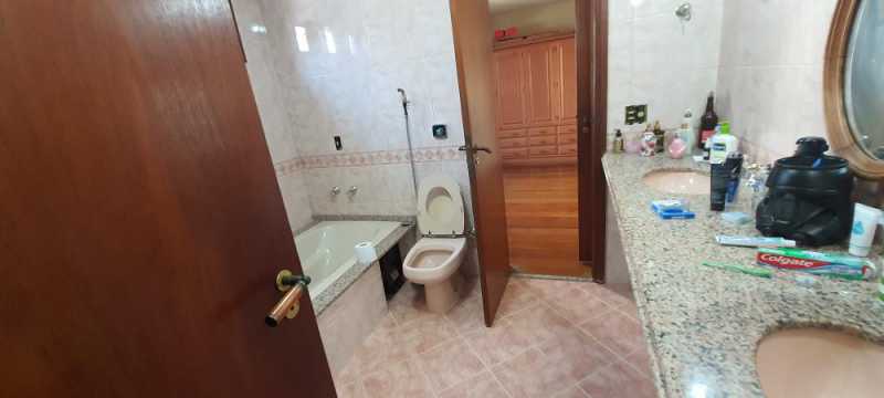 Casa à venda com 5 quartos, 650m² - Foto 27