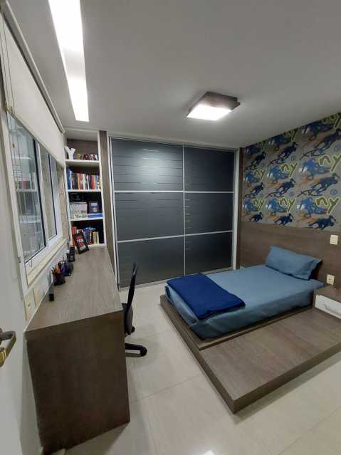 Cobertura à venda com 4 quartos, 200m² - Foto 13