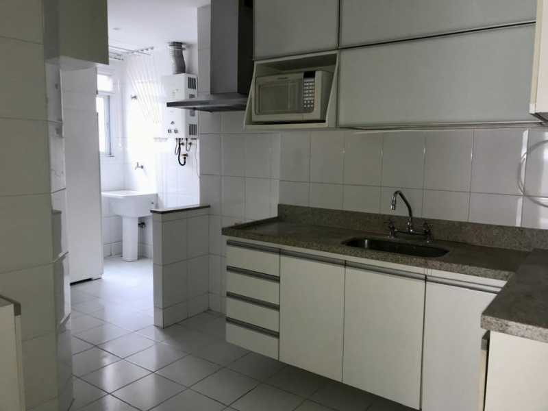 Apartamento à venda com 3 quartos, 110m² - Foto 21