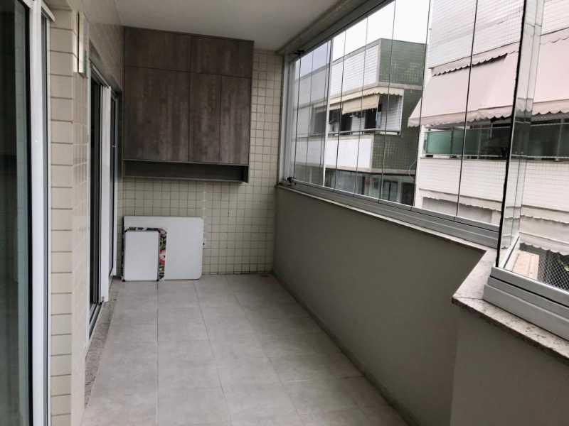 Apartamento à venda com 3 quartos, 110m² - Foto 8