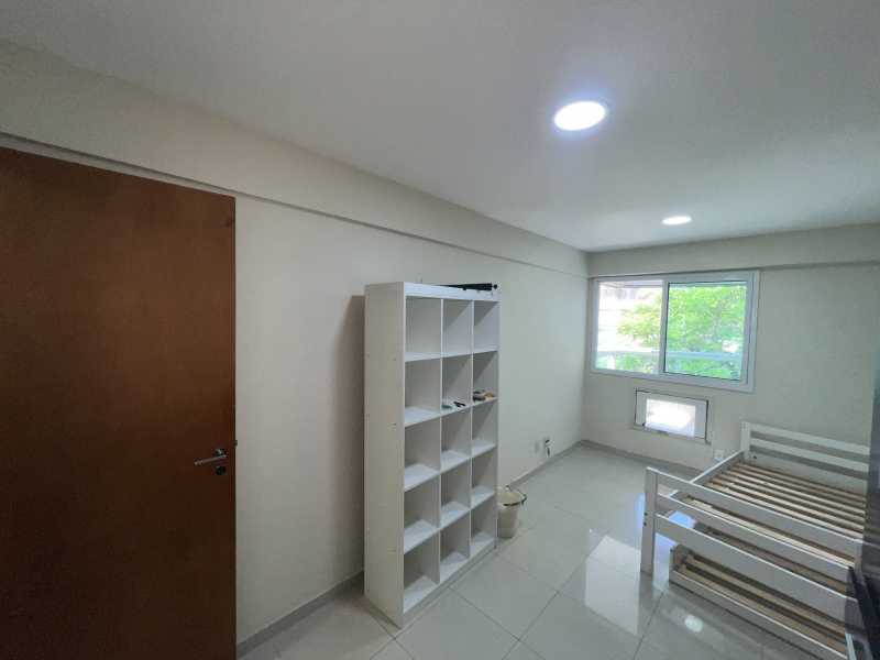 Apartamento à venda com 3 quartos, 100m² - Foto 13