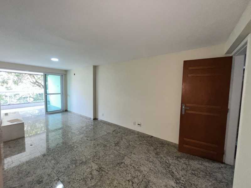 Apartamento à venda com 3 quartos, 100m² - Foto 4