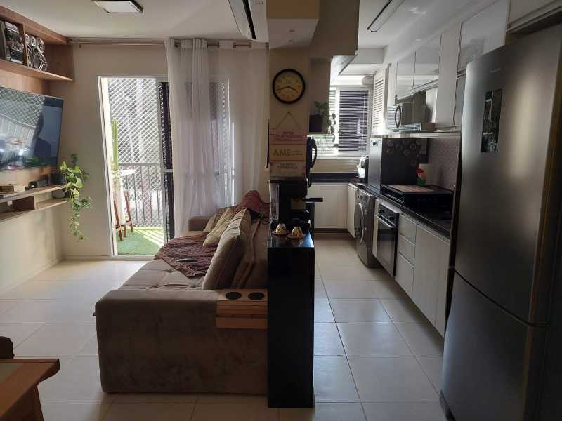 Apartamento à venda com 3 quartos, 67m² - Foto 3