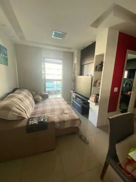 Apartamento à venda com 2 quartos, 72m² - Foto 1