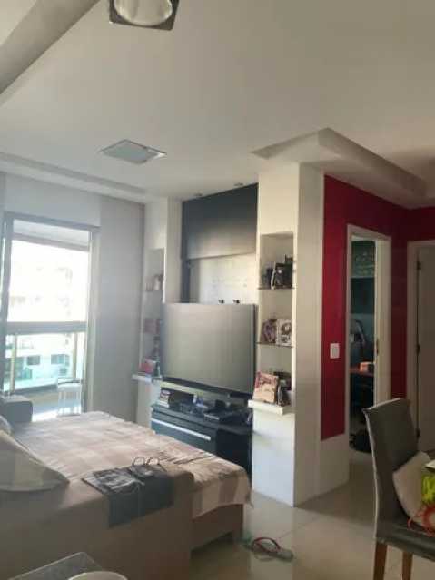 Apartamento à venda com 2 quartos, 72m² - Foto 3