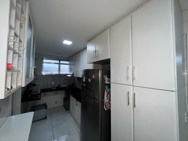 Apartamento à venda com 2 quartos, 71m² - Foto 11