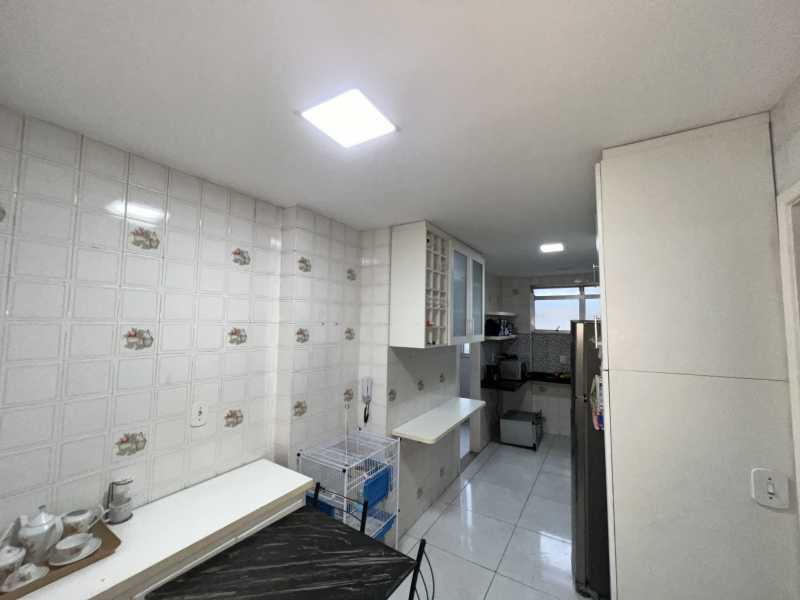 Apartamento à venda com 2 quartos, 71m² - Foto 12