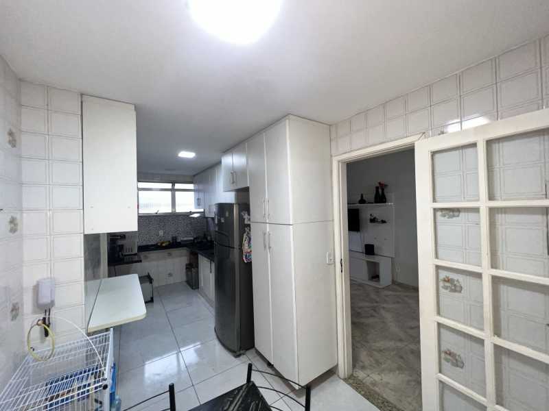 Apartamento à venda com 2 quartos, 71m² - Foto 13