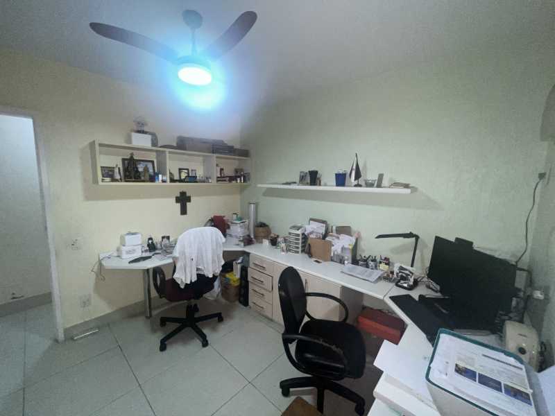 Casa de Condomínio à venda com 3 quartos, 195m² - Foto 13