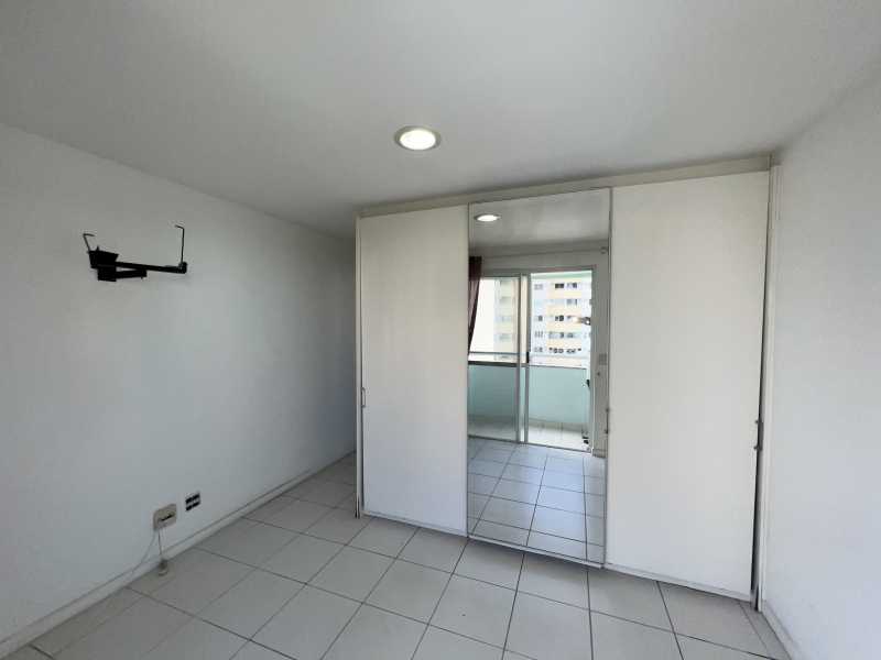 Apartamento à venda com 2 quartos, 77m² - Foto 8