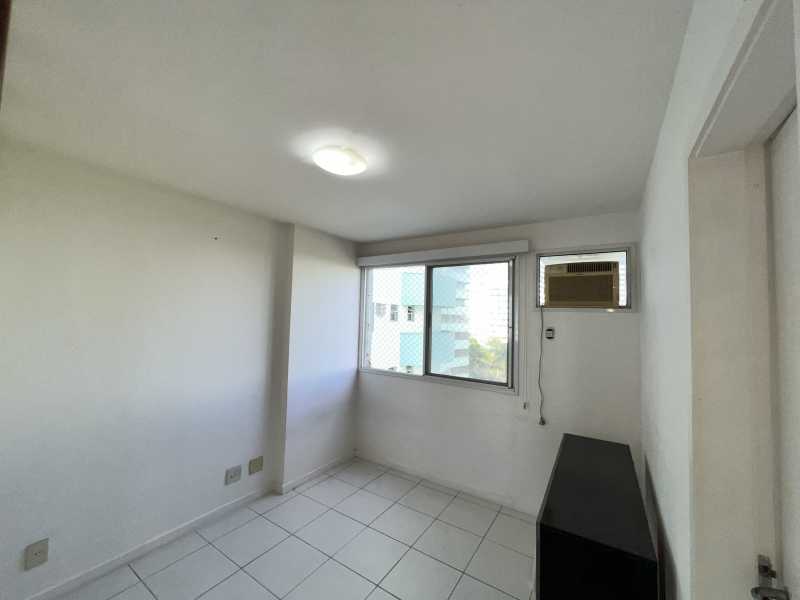 Apartamento à venda com 2 quartos, 77m² - Foto 14