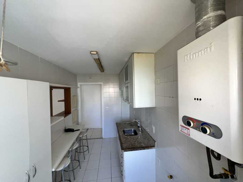 Apartamento à venda com 2 quartos, 77m² - Foto 17