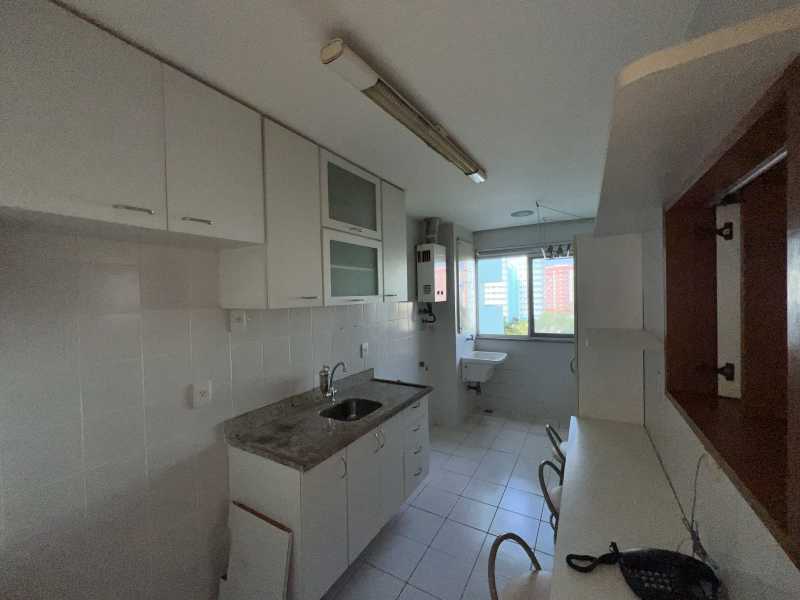 Apartamento à venda com 2 quartos, 77m² - Foto 19