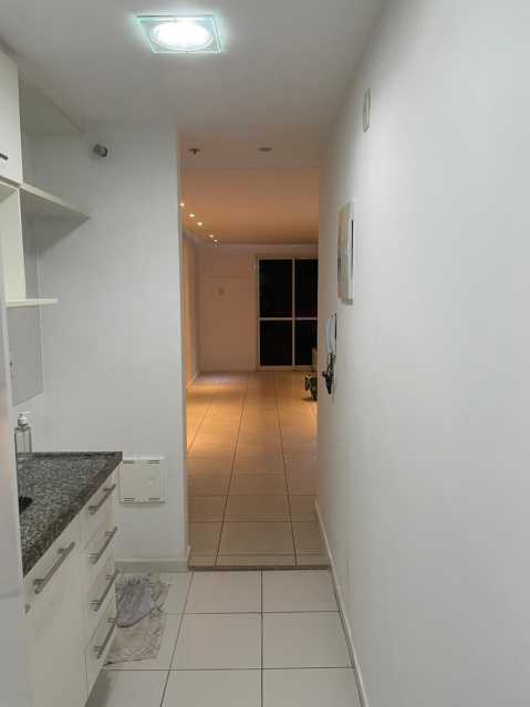 Apartamento à venda com 2 quartos, 60m² - Foto 7