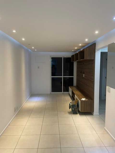 Apartamento à venda com 2 quartos, 60m² - Foto 1