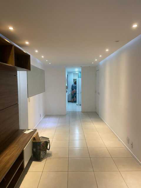 Apartamento à venda com 2 quartos, 60m² - Foto 5